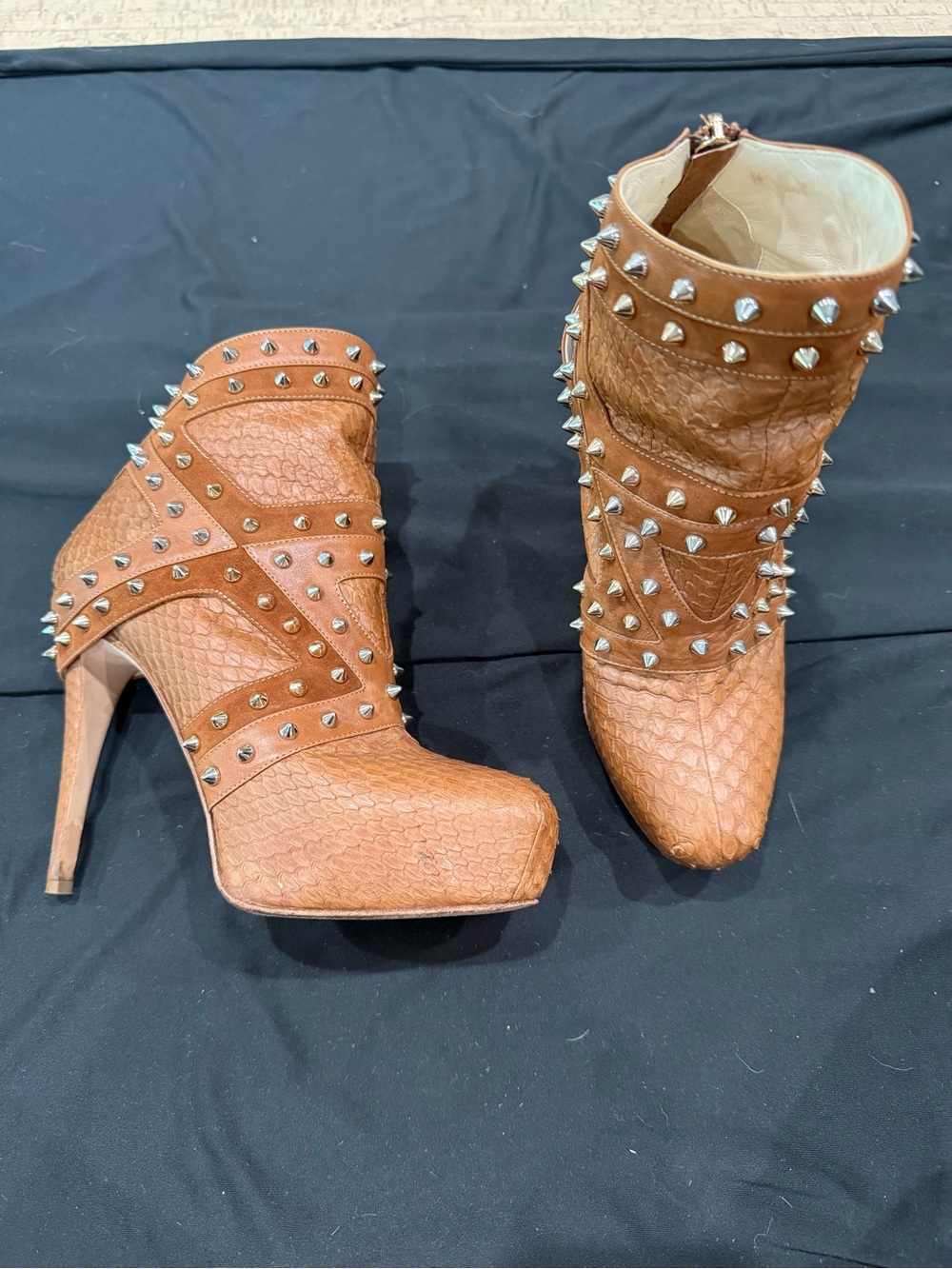 Brian Atwood Rare Elaphe Snakeskin Studded Platform Ankle Boots EU 37 US 6.5–7